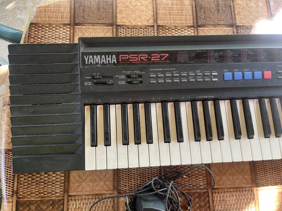 Преносим синтезатор Yamaha PSR 27