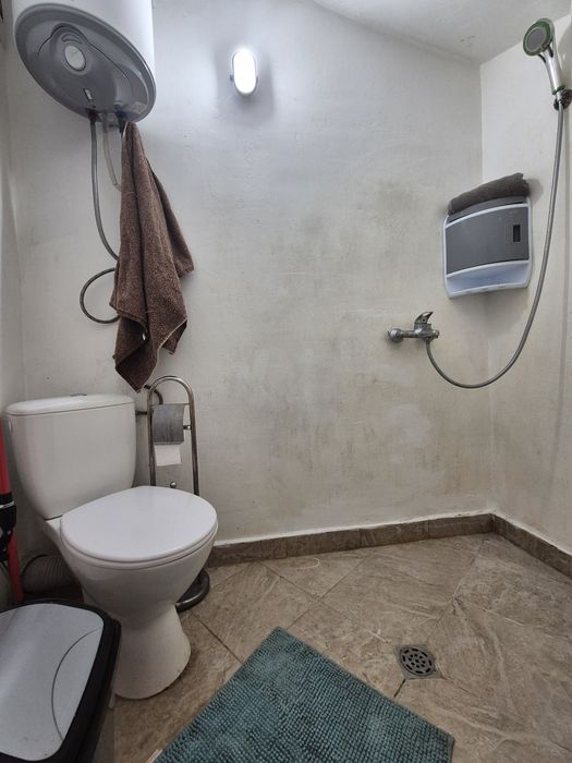 Дава се под наем Двустаен апартамент в Варна, Победа - 48 кв.м за 289.17 € - Снимка #2