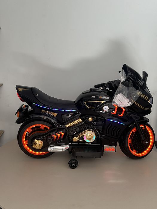Detskiy moshina. Moto bike. Matatsikl