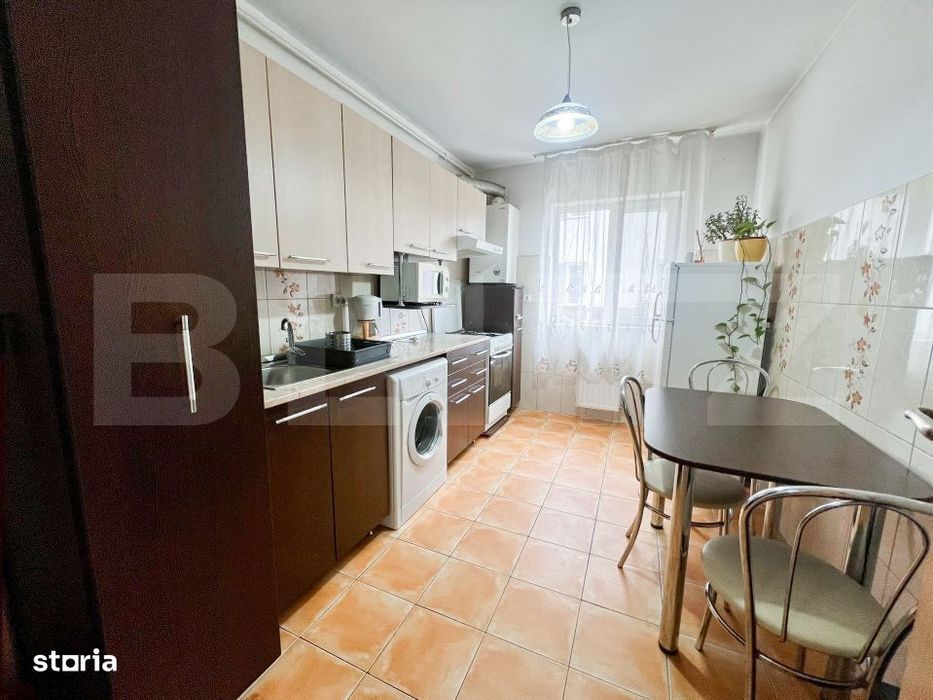 Apartament 2 camere 57 mp, etaj intermediar, parcare, zona Eroilor