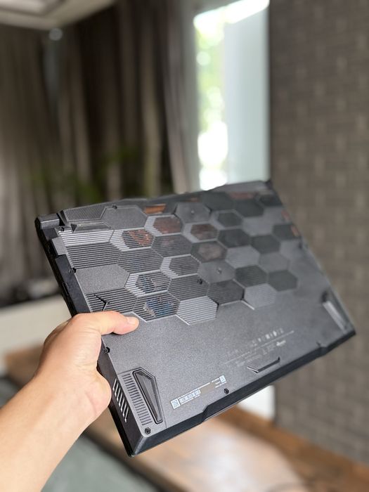 17.3 FHD IPS / RYZEN 7 8845HS / 16 GB / 512 GB SSD / RTX 4060 (8 GB)