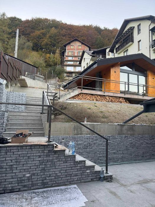 Garduri, balustrade, porti