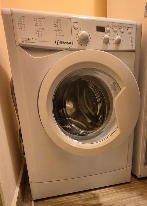 Mașina de spălat Indesit