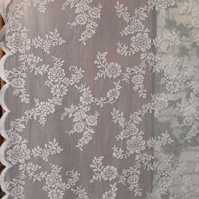 Бяло ушито Перде