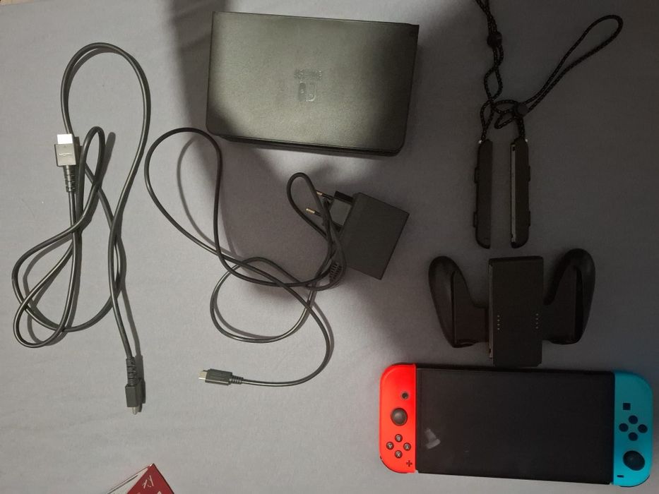 Nintendo Switch pachet complet second hand + Cutie OLED