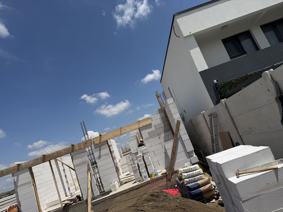 Casa premium P+E , situata in Com Simnicu de Sus