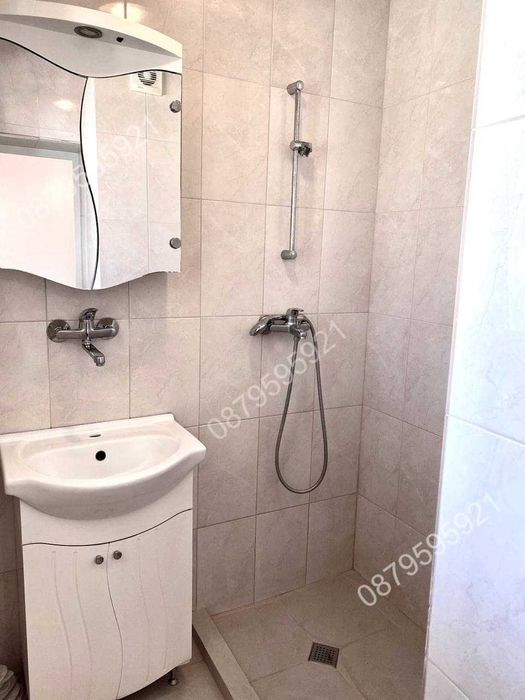Дава се под наем Двустаен апартамент в Бургас, Център - 70 кв.м за 561 € - Снимка #19