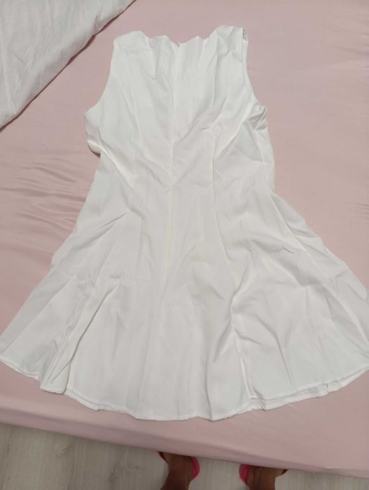 Лятна разкроена рокля