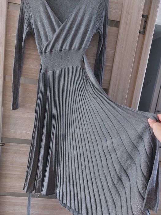 Продам трикотажное платье