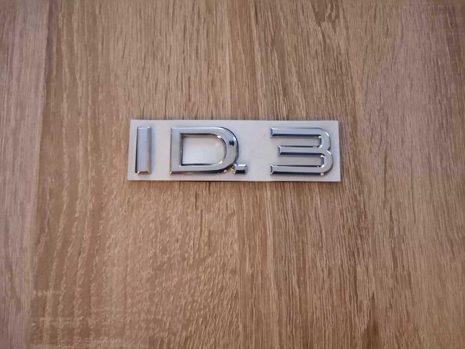 Volkswagen ID.3 сребриста емблема лого