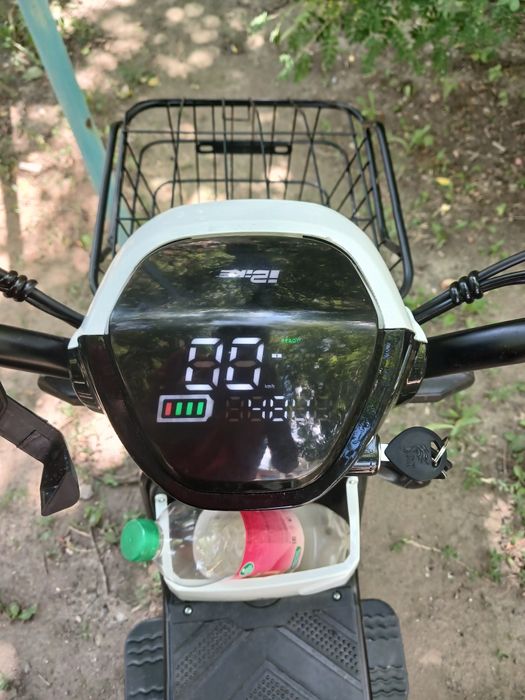 Продам электро скутер Аманат х10