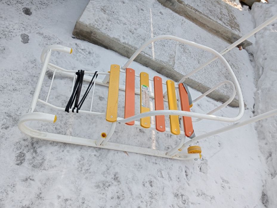 Продаю санки с колесами