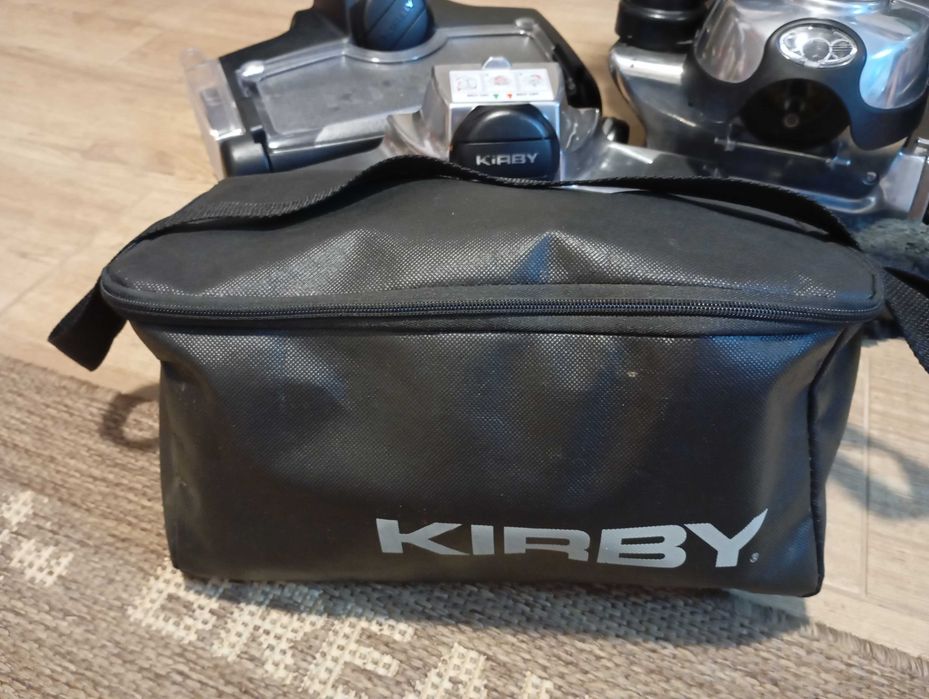 Vând aspirator Kirby Avalir cu toate accesoriile originale