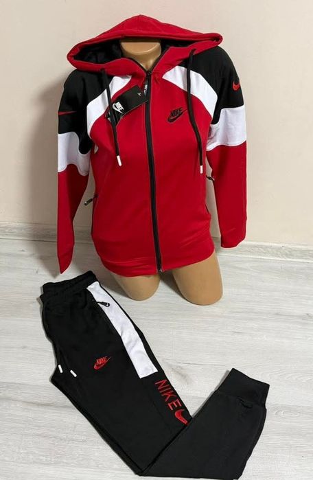 Продавам дамски дрехи