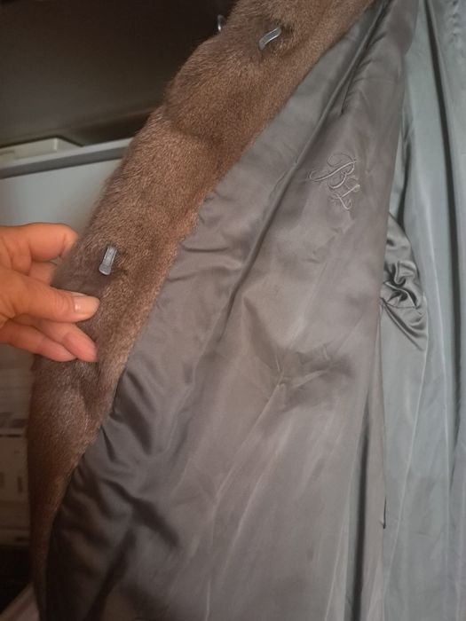 Haina blana naturala de veverita de Canada