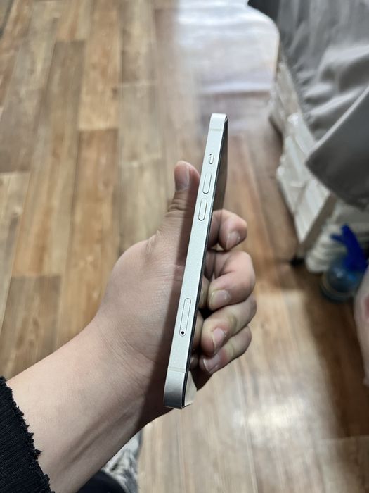 Продам Iphone 13 128 GB EAC Белый