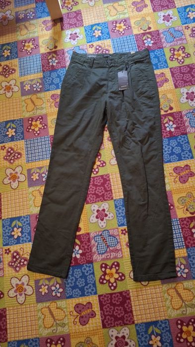 Pantalonii de băieți