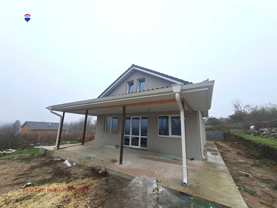 Продава се Къща в с. Басарбово, Област Русе - 161 кв.м за 1118 €/кв.м - Снимка #1