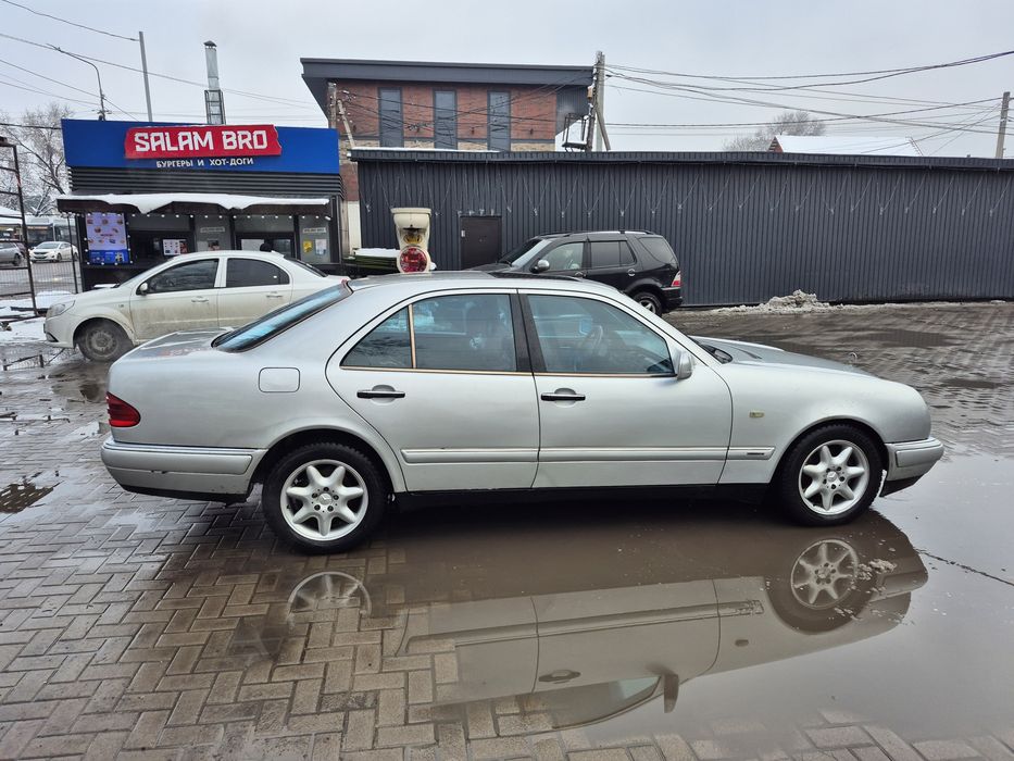 Мерседес-бенц w210