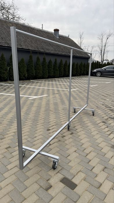 Stendere profesionale pe roți la dimensiuni de 2,5 m si 3m