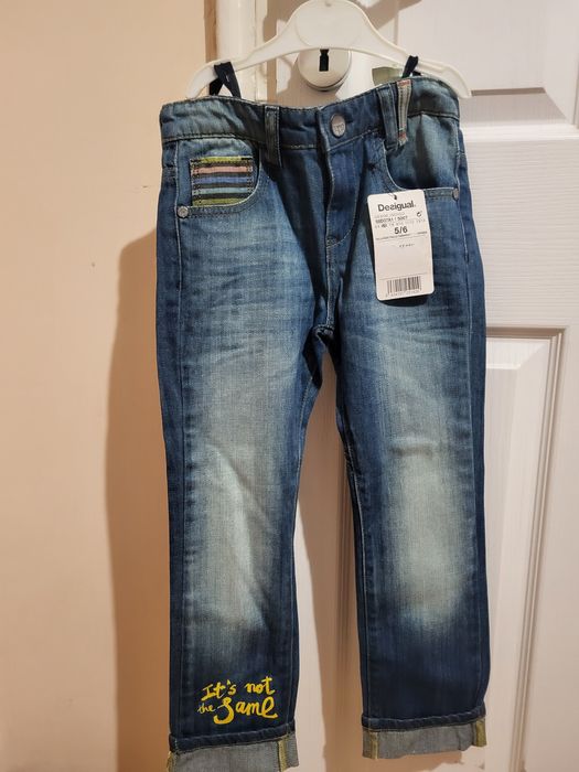 Детски дънки нови