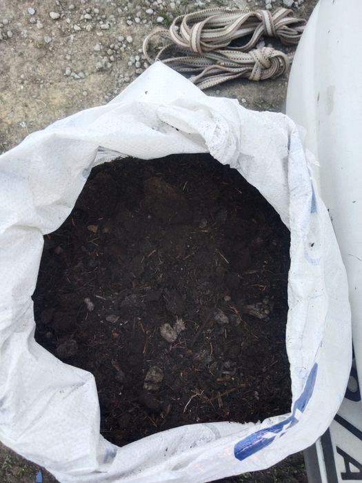 Продам перегной мешками,