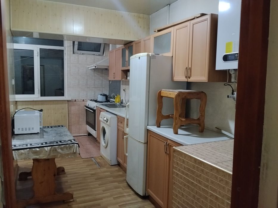 Сдаётся своя 3 комнаты куйлюк 1 массив