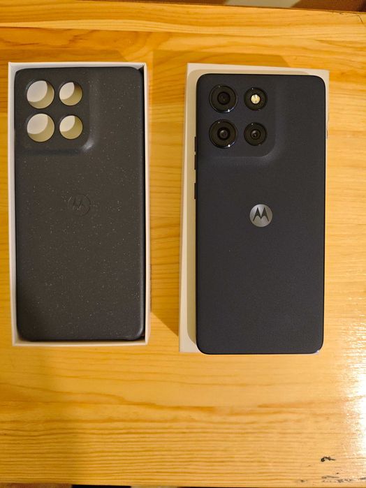 Продавам Нов Телефон Motorola G86 5G