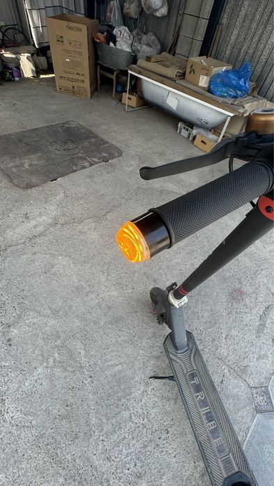 Срочно!!! Продам Электросамокат TRIBE MAYA