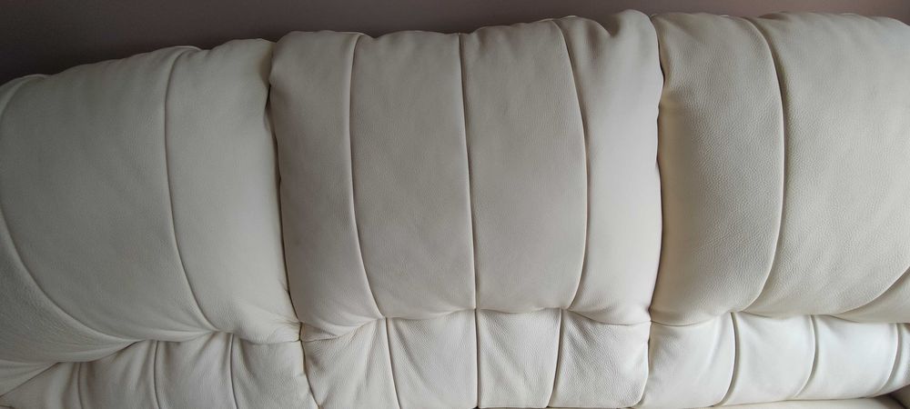 Луксозен кожен диван