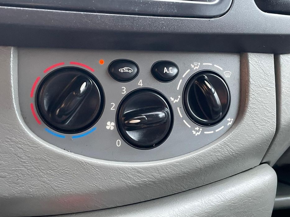 Renault Trafic 2.0 dCi 115cp 2011