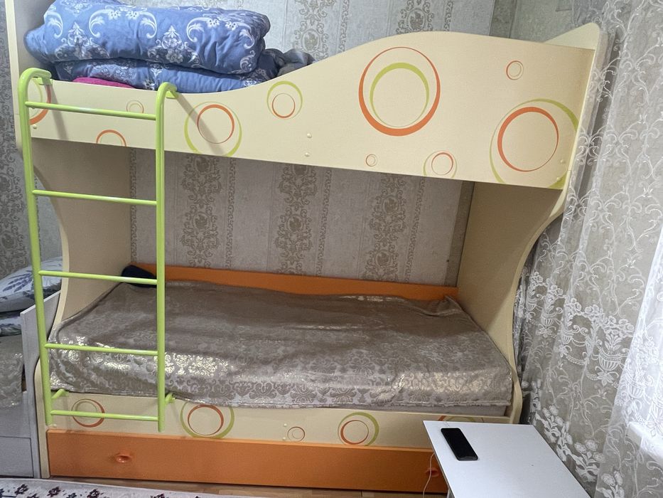 Кровать двухярусный