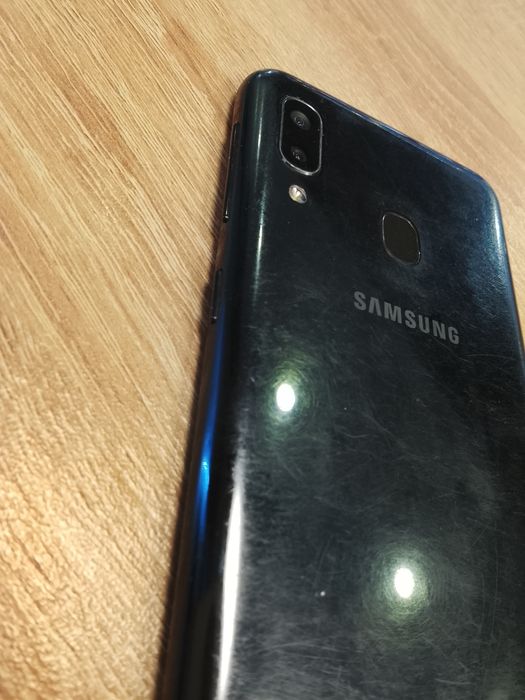 Vând telefon Samsung a 20 e