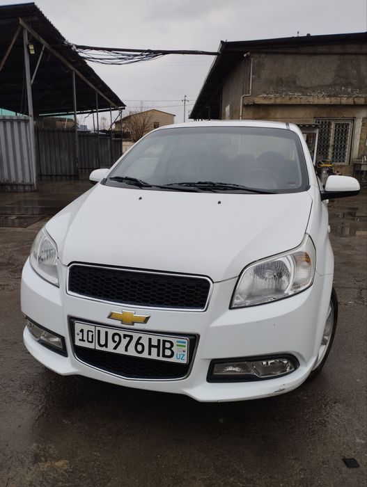 Нексия 3 сотилади