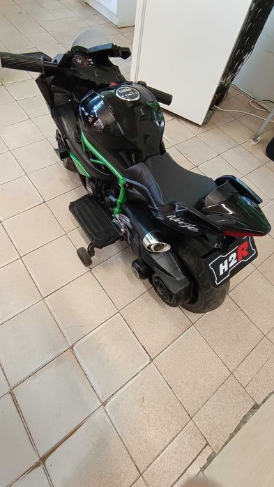 Мотор  детски с помощни