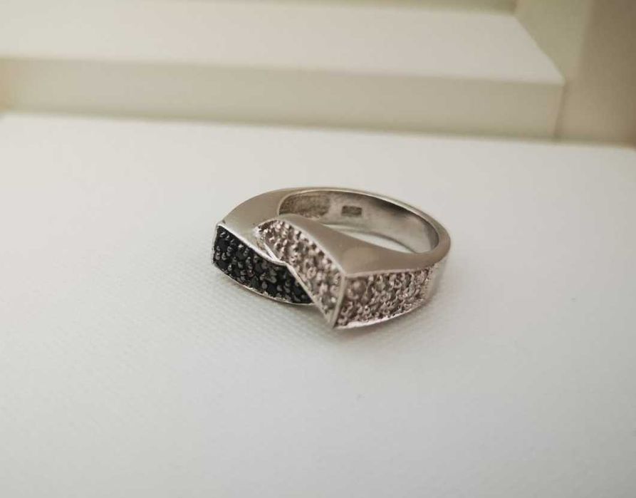 Сребърен пръстен с цирконий проба 925