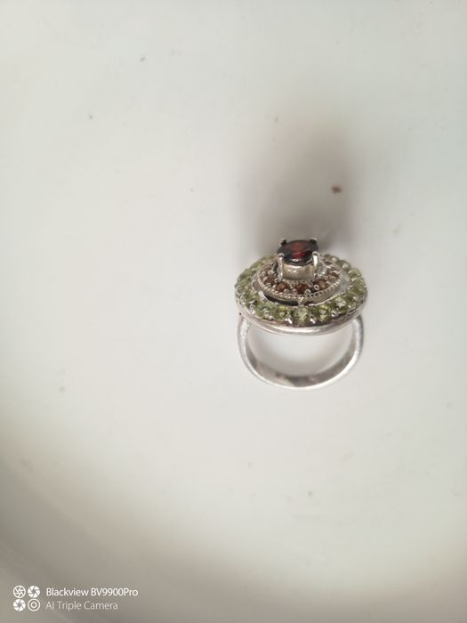 Inel vechi pt femei cu pietre din inox deosebit