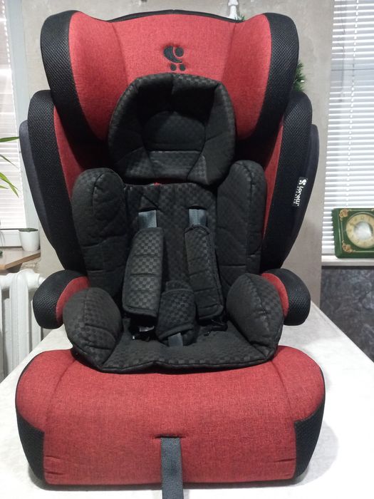 Детское автокресло