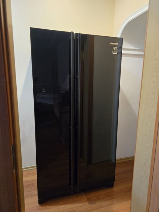 Холодильник    Samsung