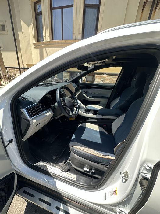 Byd chempion Honor 605