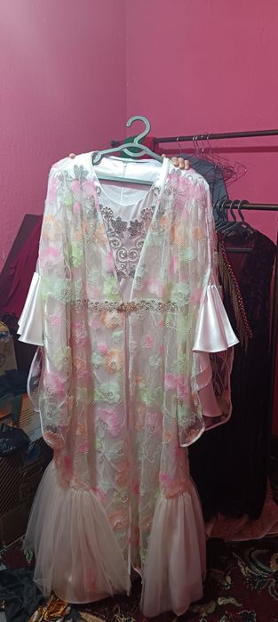 xar xil turdagi kiyimlar tikib beramiz