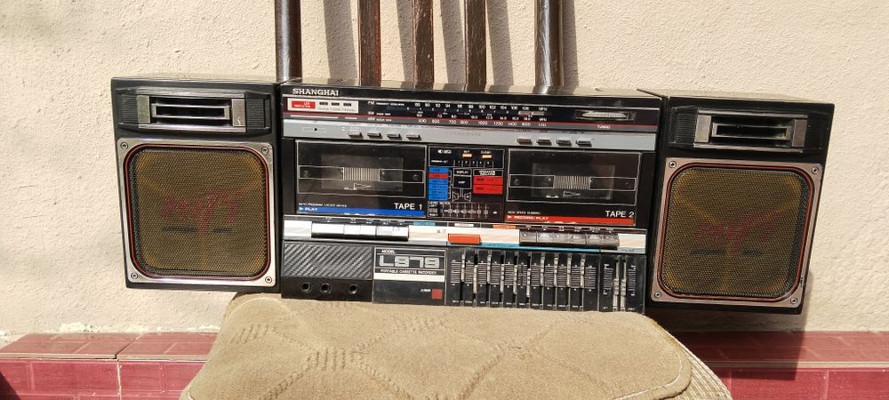 Продается кассетный магнитофон Шанхай клон Шарпа 800