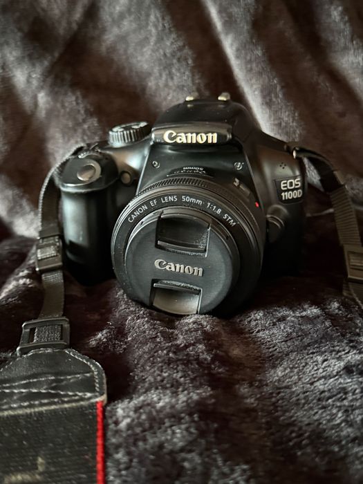 CANON EOS 1100D с 3 обектива