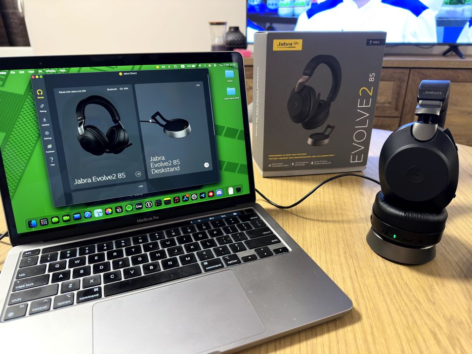 Jabra Evolve 2 85 with Charging Stand