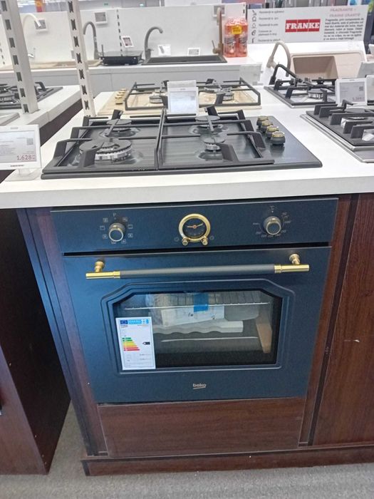 Cuptor incorporabil BEKO, Electric, Clasa A + Plita incorporabila BEKO