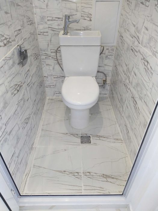 Продава четиристаен отличен в центъра