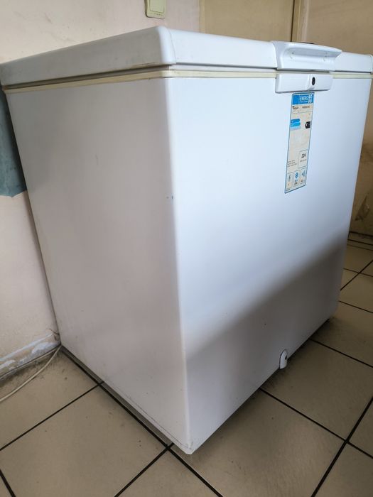 Фризер Whirlpool WH2010 A+E