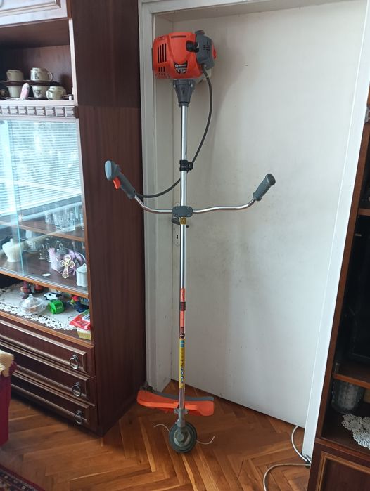 Моторна коса за трева (тример)