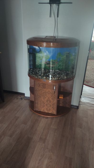 Продам Аквариум заводской!