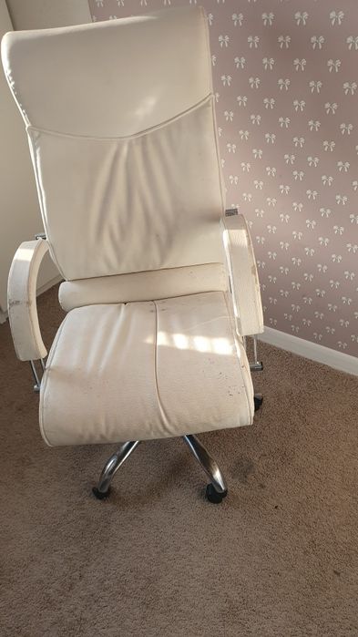 Продам кресло офисное